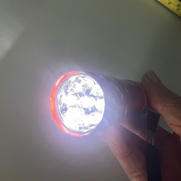 kubota flashlight torch flashlites orange w/batteries  9 LED pocket sized - Picture 7 of 10